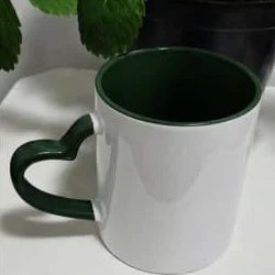 Caneca com alça de coração (verde-escuro)